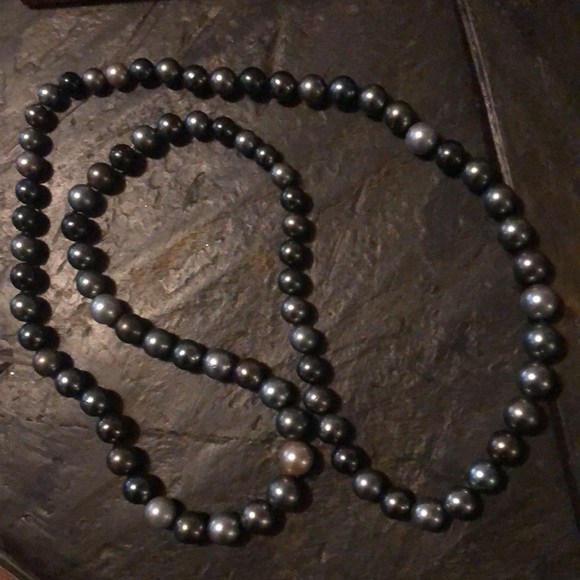 34.6 inches of Genuine TAHITIAN Pearls! 8.5mm to 12 mm, hand knotted! - Picture 9 of 10